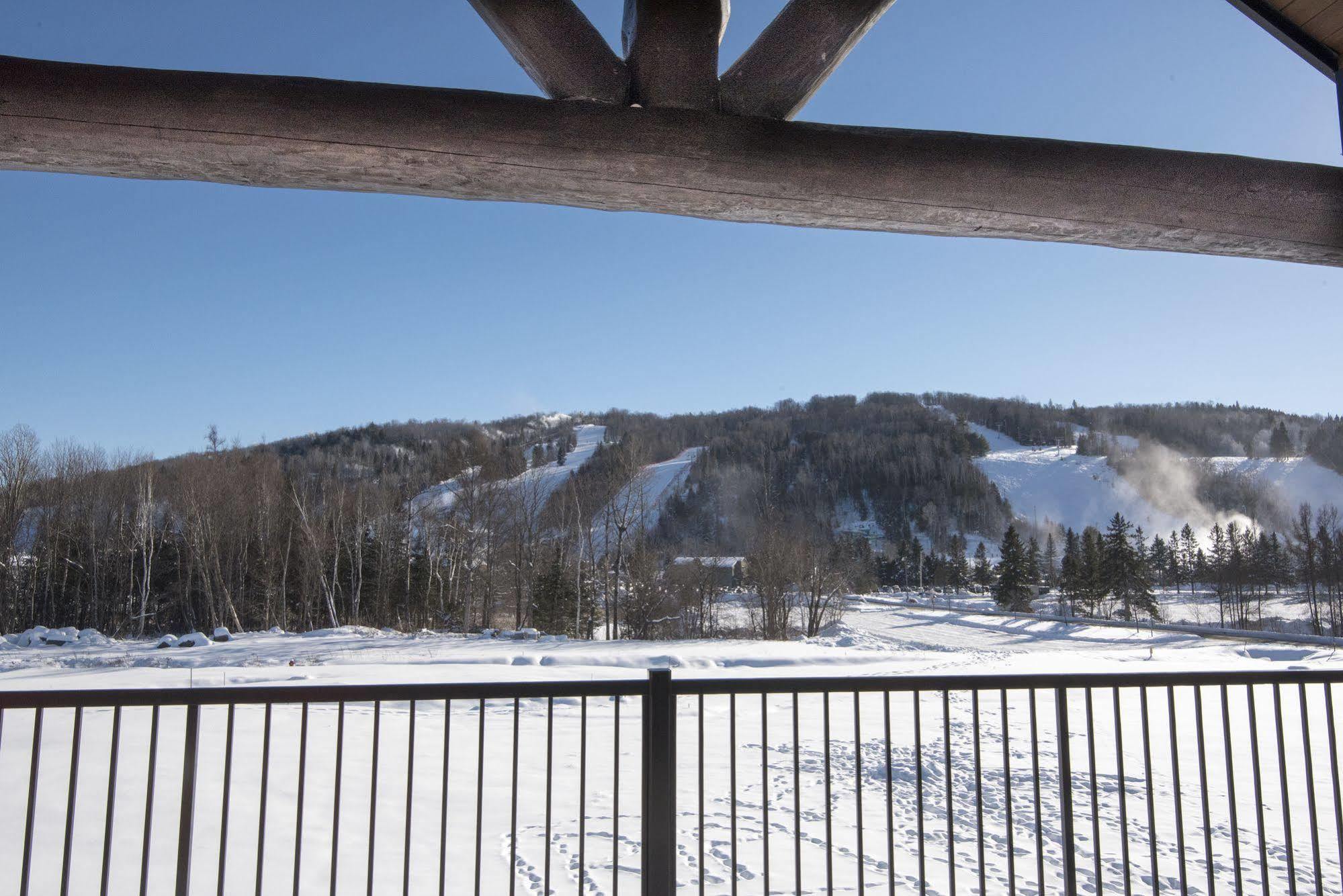 Domaine Nymark Saint-Sauveur-des-Monts Esterno foto